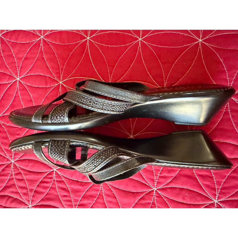 Italian Shoemakers Women's Black Wedge Sandals Size 7 1/2 - Picture 6 of 7